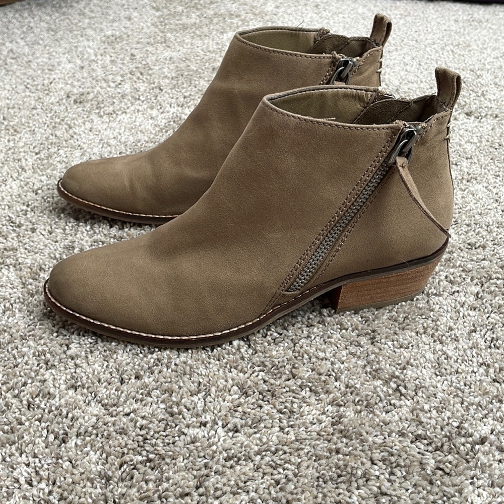 Dolce Vita Tan Boots